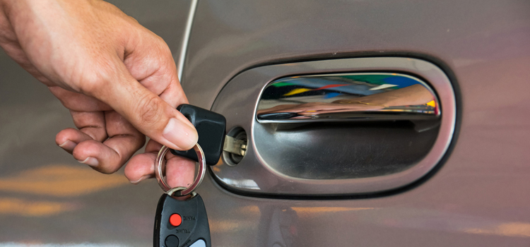 Car door lock repair in Madera Acres